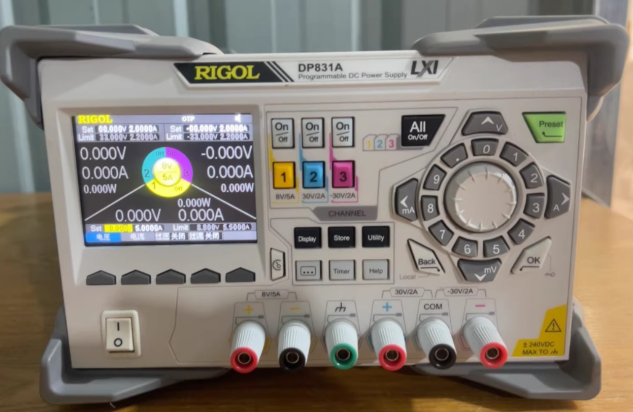 Linear Dc Power Supply Triple Output - แหล่งจ่ายไฟฟ้ากระแสตรงแบบตั้งโปรแกรมได้ Rigol DP831A แบบสามช่องสัญญาณ กำลังไฟ 160